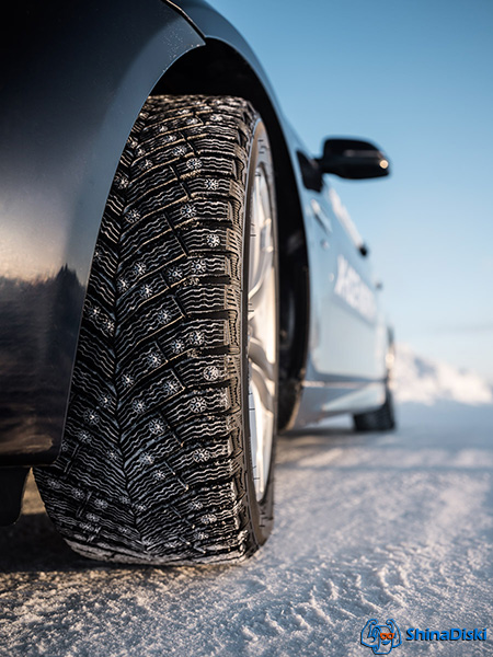 Зимові шини Michelin X-Ice North 4 225/45 R18 95T XL  шип
