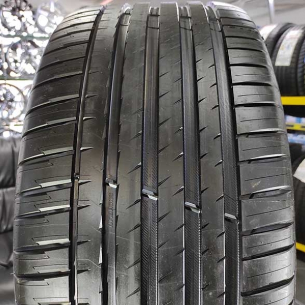 Літні шини Michelin Pilot Sport 4 SUV 285/45 R21 113Y XL NC0