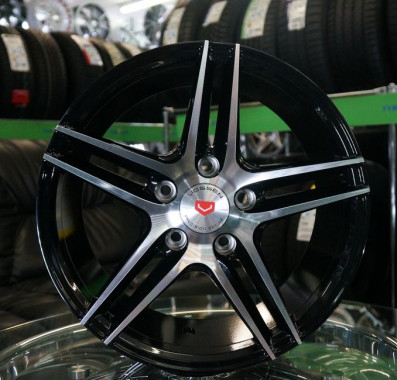 Vossen VFS5 (L580) 7,0x16 PCD5x112 ET35 D67,1 MB - Картинка 1