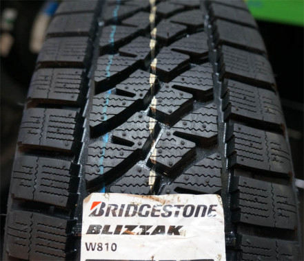 Bridgestone BLIZZAK W810 225/75 R16 121/120R - Картинка 2