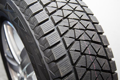 Bridgestone Blizzak DM-V2 275/65 R18 114R - Картинка 2