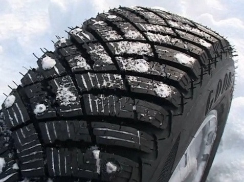 GoodYear Ultra Grip Ice Arctic 235/50 R17 100T шип - Картинка 2