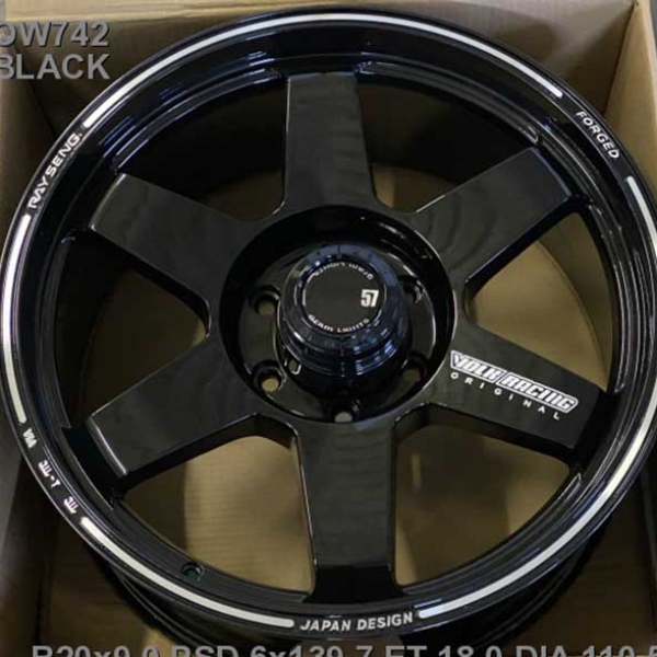Литые  диски Off Road Wheels OW742 20x9,0 PCD5x150 ET18 D110,0 BLACK