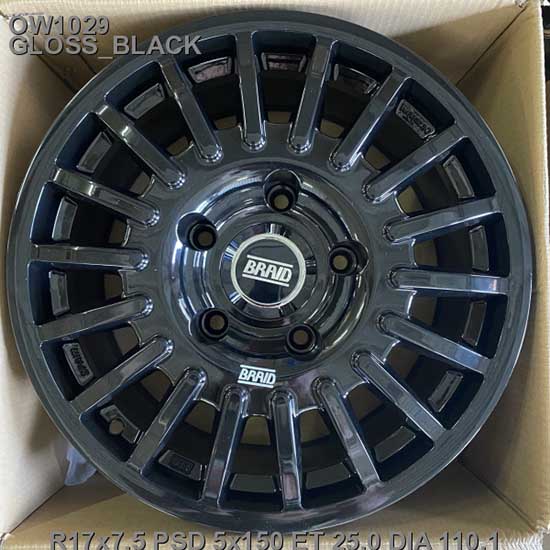 Литые  диски Off Road Wheels OW1029 17x7,5 PCD5x150 ET25 D110,1 GLOSS_BLACK