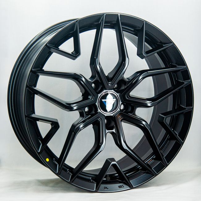 Литые  диски VLF VLF29 18x8,5 PCD5x114,3 ET38 D73,1 MATT BLACK