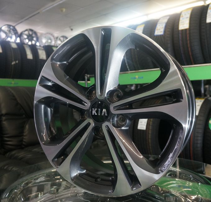 Легкосплавні  диски Replica Hyundai GT 5531D 17x7,0 PCD5x114,3 ET49 D67,1 GMF