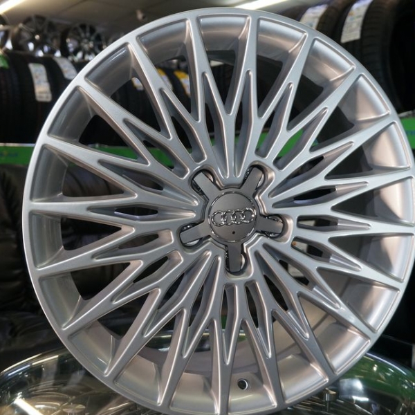 Литые диски Replica Audi GT 17103 Silver
