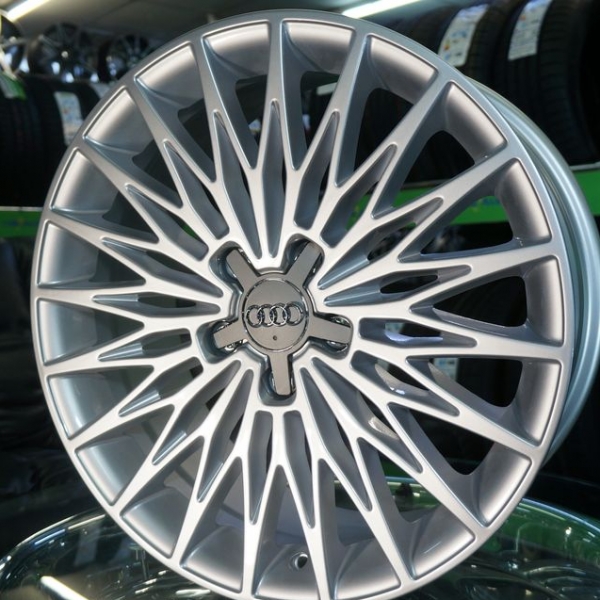 Литые диски Replica Audi GT 17103 Silver