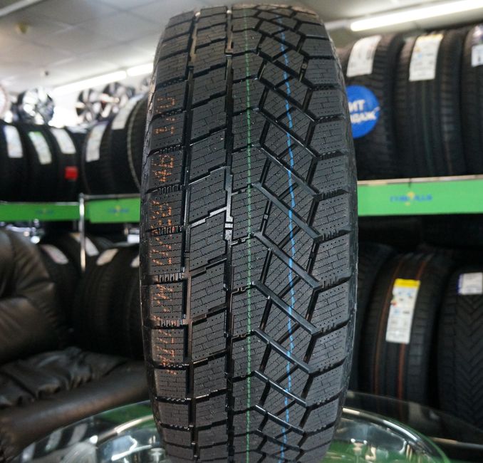 Зимние шины Royal Black Royal S/W 235/55 R19 105H XL 