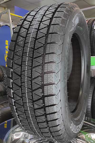 Зимові шини Bridgestone Blizzak DM-V3 265/45 R21 104T 