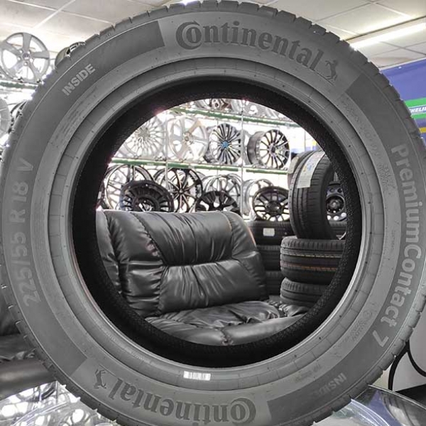 Летние шины Continental PremiumContact 7 215/55 R17 94V 