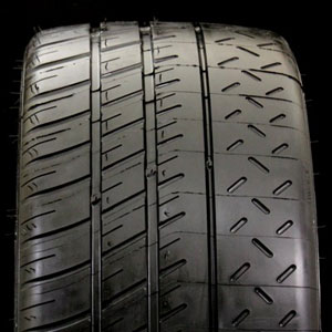 Літні шини Michelin Pilot Sport Cup 305/30 R19 102Y N1